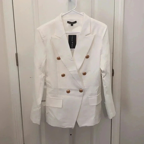 Attitude Unknown Women Double Breasted Blazer with Metallic Buttons - Picture 2 of 9